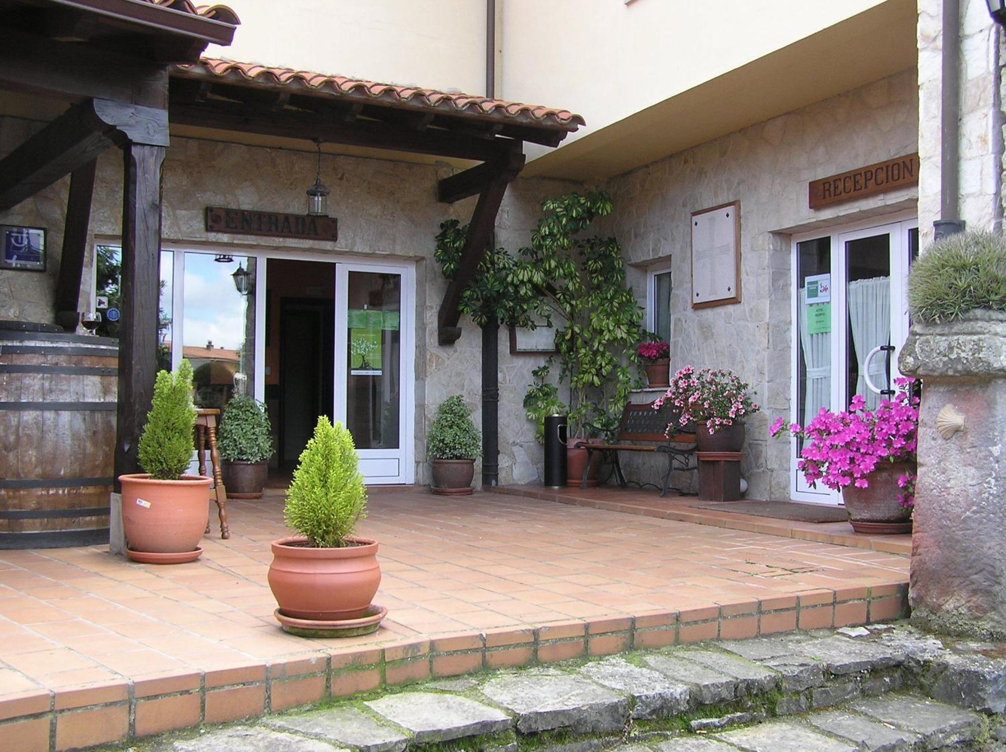 Hotel Entrevines Colunga Luaran gambar